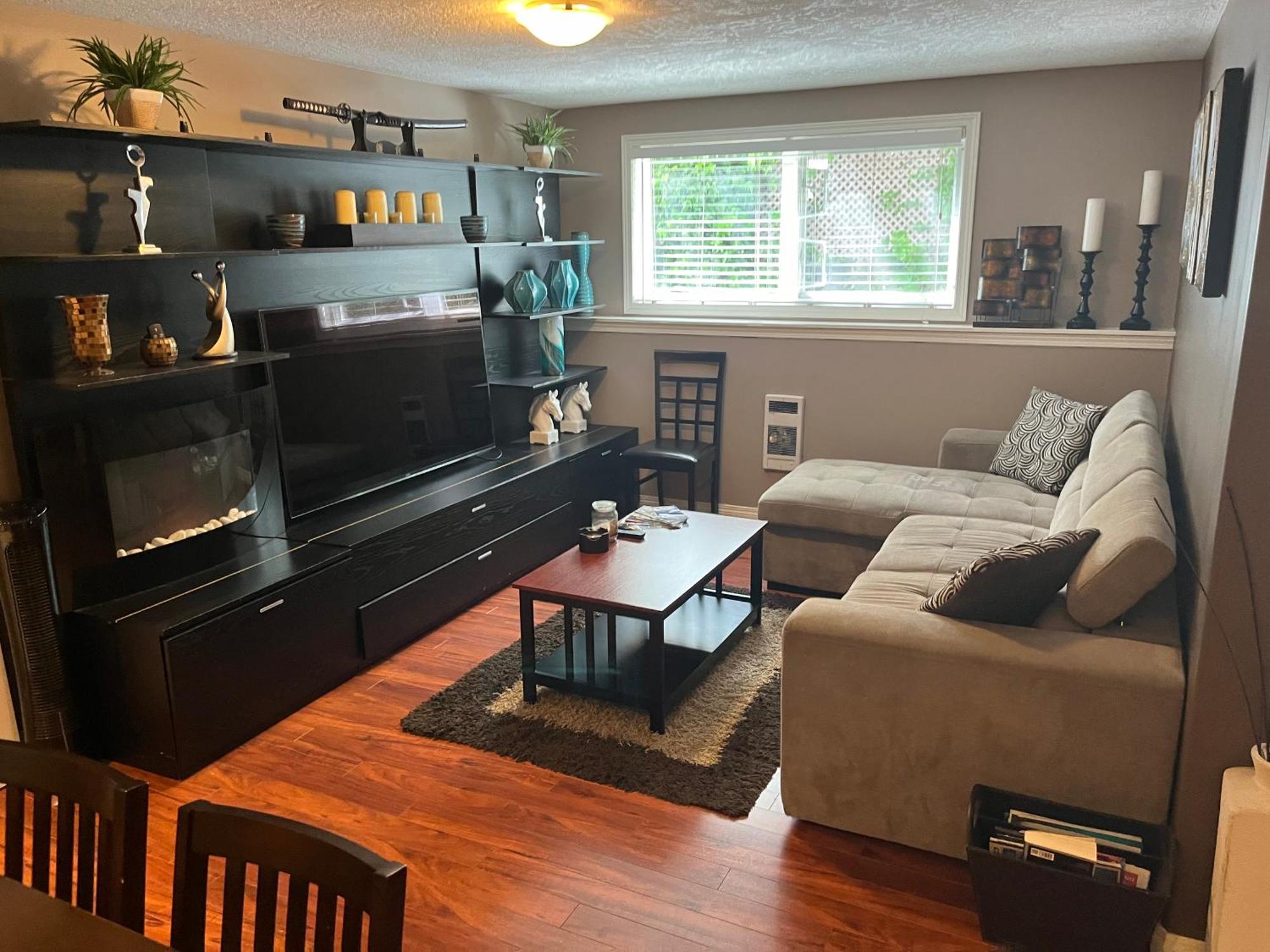 Cozy And Modern 3 Bedroom In Central Location! Victoria Exterior foto